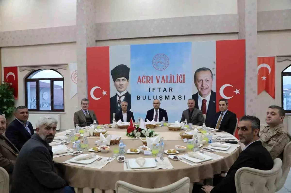 Vali Koç, Muhtarlarla İftar Yüz Yüze
